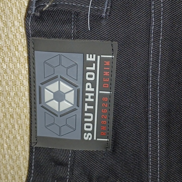 South Pole Vintage Black Denim Shorts NEW - Picture 4 of 5